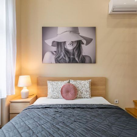 Spacious Bajcsy Residence In The Heart Of Budapest Eksteriør billede