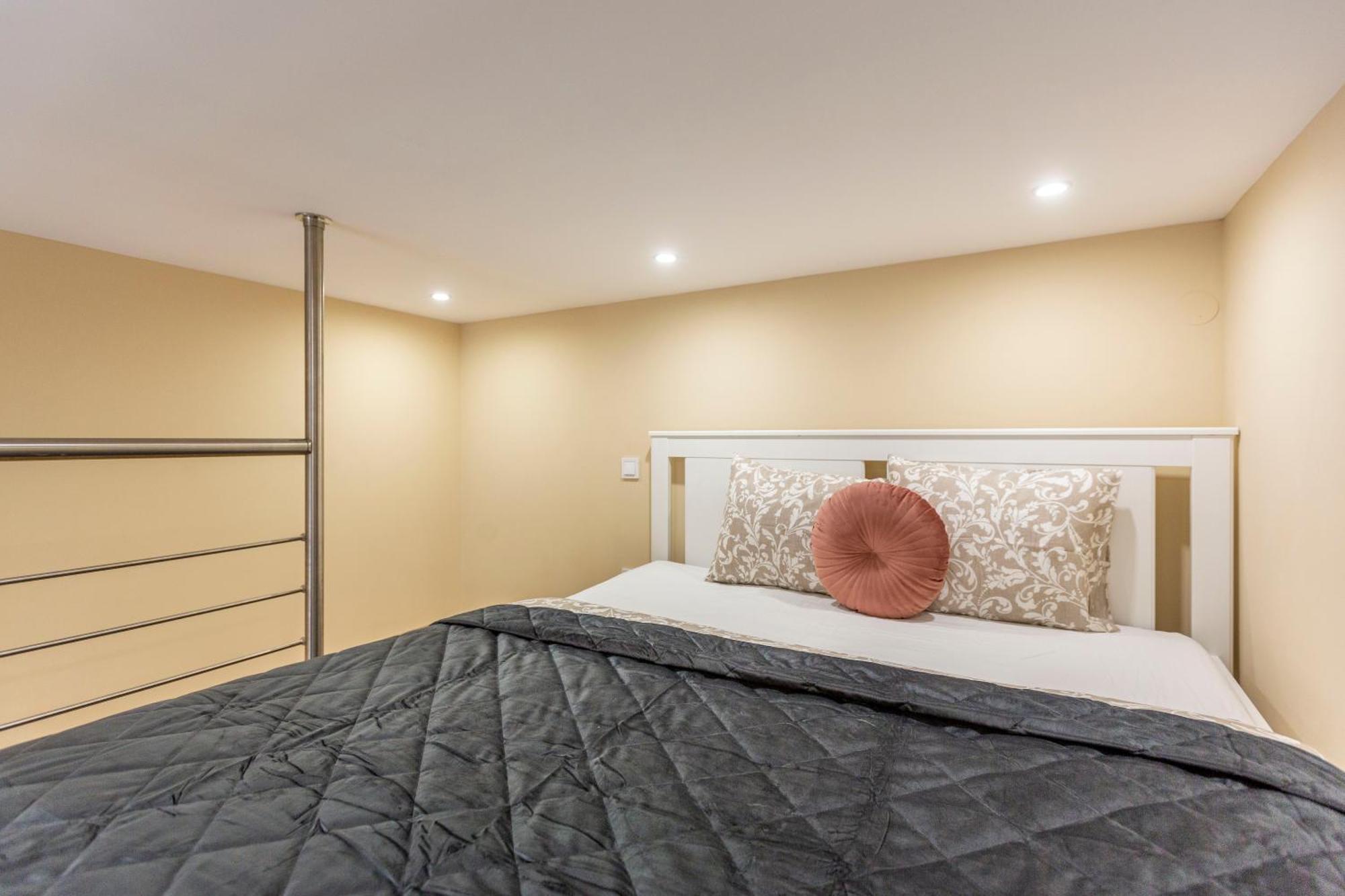 Spacious Bajcsy Residence In The Heart Of Budapest Eksteriør billede